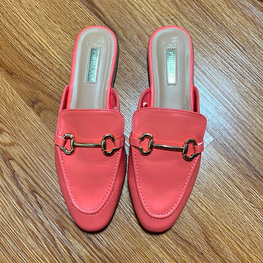 Coral Mules